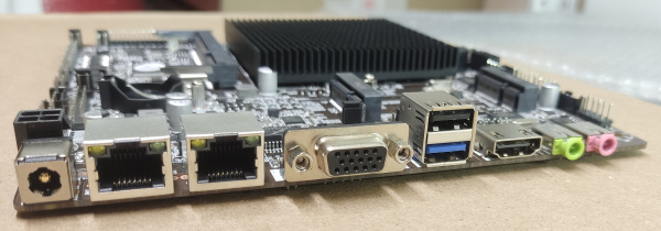 Материнская плата Mini-ITX с процессором LR-J1900L2